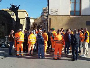 mazara-natale-a-secco-per-50-operai-ex-belice-ambiente-in-attesa-degli-ultimi-stipendi-e-della-tredicesima