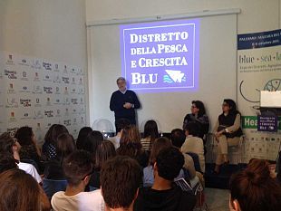 studenti-lombardi-in-visita-al-distretto-della-pesca-siciliano-grande-interesse-per-la-blue-economy-e-per-l-expo-blue-sea-land