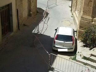 mazara-chiusa-al-traffico-e-alla-sosta-via-e-piazza-sant-agostino