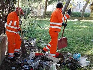 mazara-in-corso-gli-interventi-di-pulizia-potatura-e-discerbatura-del-quartiere-della-via-potenza