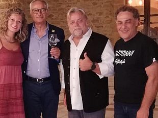 alla-conviviale-del-lions-club-di-castelvetrano-risate-assicurate-con-ernesto-maria-ponte