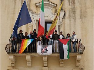 drappi-bianchi-a-santa-margherita-di-belice-per-gaza