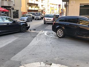 incidente-in-via-archi-paralizza-il-traffico-per-diverse-ore