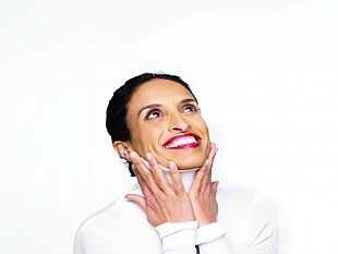 segesta-teatro-festival-il-7-agosto-appuntamento-imperdibile-con-the-voice-of-peace-di-noa