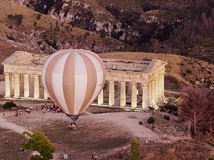 in-mongolfiera-sul-tempio-dorico-di-segesta