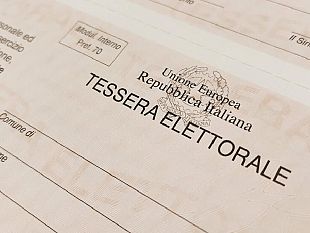 mazara-tessere-elettorali-neo-maggiorenni-allufficio-messi