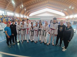 fighter-taekwondo-pioggia-di-medaglie-per-i-combattenti-mazaresi-al-campionato-interregionale-calabria-2026