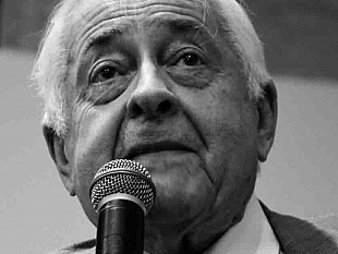 marsala-il-viaggio-nella-vita-di-roberto-tumbarello-un-incontro-con-i-giovani-del-liceo-classico