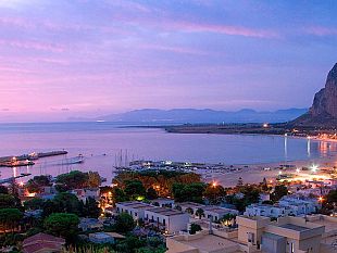 trapani/san-vito-lo-capo-concessione-del-50-del-suolo-pubblico-per-le-attivita