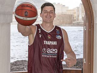 pallacanestro-lba-stasera-si-gioca-trieste-trapani-shark-alle-ore-20-inizia-il-campionato-dei-granata-problemi-per-repesa-legati-alle-condizioni-di-qualche-giocatore
