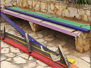 marinella-panchina-contro-lomofobia-vandalizzata