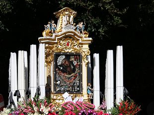 trapani-le-madri-pieta-tornano-in-processione