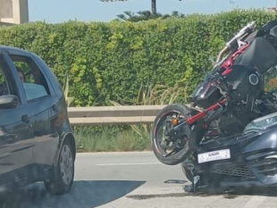 incidente-tra-minicar-e-motociclo-a-marsala-feriti-intervento-della-polizia-e-dei-sanitari