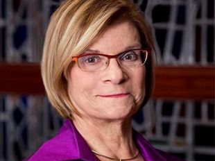 calatafimi-conferira-la-cittadinanza-onoraria-alla-professoressa-susan-gennaro