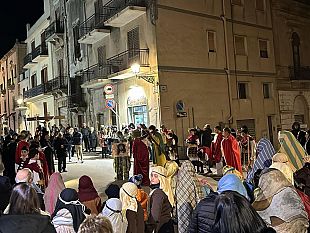 grande-partecipazione-alla-via-crucis-cittadina