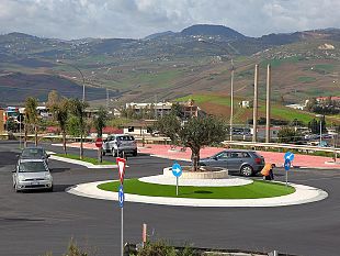 alcamo-quasi-ultimati-i-lavori-della-rotatoria-della-ss-113-tratto-comunale