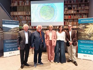 pantelleria-presentata-a-milano-la-monografia-racconti-di-vite-che-parla-della-vite-ad-alberello