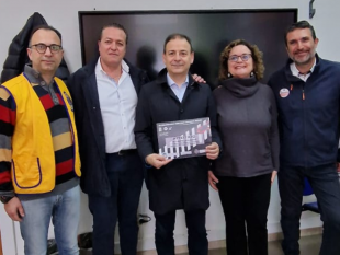 mazara-in-sicurezza-con-una-marcia-in-piu-il-sindaco-quinci-tra-i-ragazzi-della-scuola-media-luigi-pirandello