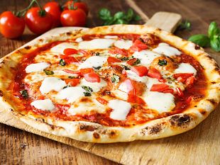 la-storia-della-pizza-un-viaggio-tra-tradizione-e-innovazione