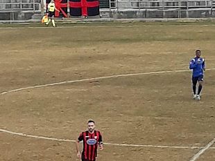 stadio-paolo-marino-in-condizioni-pietose-le-immagini-del-campo-spelacchiato