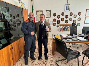 guardia-costiera-mazara-consegnata-medaglia-donore-per-lunga-navigazione-a-vincenzo-calandrino