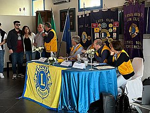 santa-ninfa-donati-a-non-vedenti-due-occhiali-con-ai