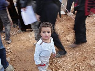 ultime-della-sera-la-tragedia-siriana-si-legge-negli-occhi-dei-bambini