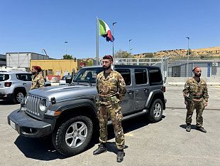 belice/militari-dellesercito-salvano-madre-e-figlie-a-siculiana-marina-eroico-intervento-in-mare