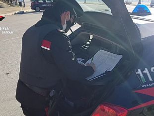 trapani/trapani-lancia-braccialetto-antistalking-contro-i-carabinieri-arrestato-25enne
