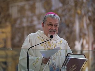 incidente-sulla-statale-115-diffuso-bollettino-medico-dellarcivescovo-damiano-e-degli-altri-feriti