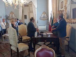 palazzo-dali-giuramento-degli-assessori-la-porta-mazzeo-e-pellegrino