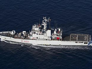 la-marina-militare-soccorre-pescatore-a-bordo-motopesca-mazarese