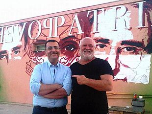 a-petrosino-l-artista-kampah-ritrae-la-povera-patria-murales-realizzato-per-progetto-art-s-oasis