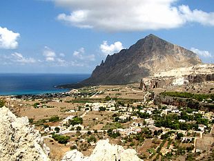 a-custonaci-la-mostra-dello-scultore-franco-bonventre