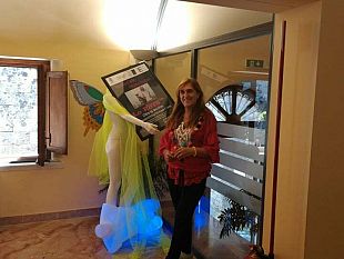 erice-lartistra-trapanese-rosaria-la-rosa-espone-al-polo-museale-cordici