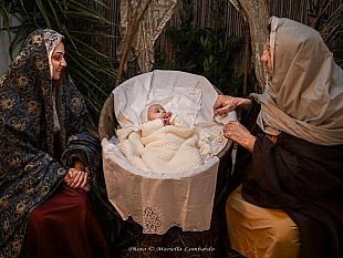 anche-oggi-saranno-visitabili-il-presepe-vivente-e-la-casa-di-babbo-natale