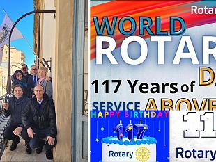 esposta-la-bandiera-del-rotary-sul-palazzo-di-citta