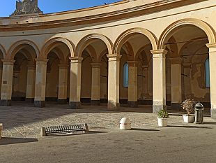 trapani-furto-alla-chiazza-rubata-rastrelliera-del-comune-insieme-a-diverse-biciclette