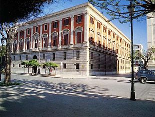 una-delegazione-internazionale-di-docenti-e-studenti-universitari-in-prefettura-per-parlare-di-accoglienza