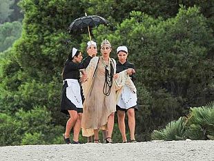 le-dionisiache-salutano-il-pubblico-di-segesta-con-elettra-regia-di-giuliano-scarpinato-e-con-il-premio-di-drammaturgia-cendic-segesta