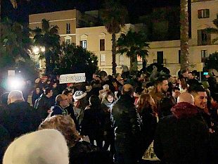 video-trapani-sardine-ieri-sera-in-piazza-vittorio