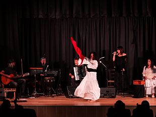 si-replica-isola-nura-canta-e-cunta-a-custonaci-e-a-trapani-in-memoria-di-6-siciliane-eccellenti