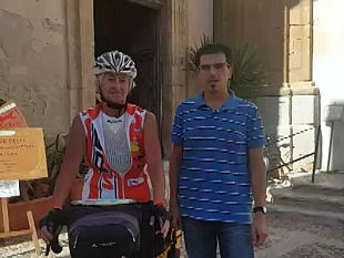 video-tappa-in-sicilia-per-francesca-filippi-alla-scoperta-del-mondo-in-bicicletta