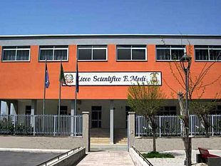 un-gruppo-di-ragazzi-aggredisce-la-preside-societa-ormai-malata