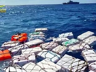 operazione-gdf-sequestrate-circa-2-tonnellate-di-cocaina