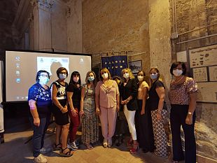 con-il-nastro-rosa-campagna-della-fildis