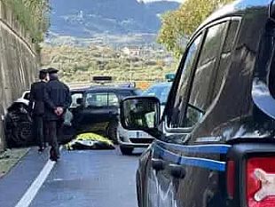 scontro-frontale-tra-due-auto-muoiono-madre-e-figlia-altri-2-feriti-gravemente