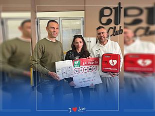 live-onlus-donato-un-defibrillatore-ad-una-palestra-di-trapani