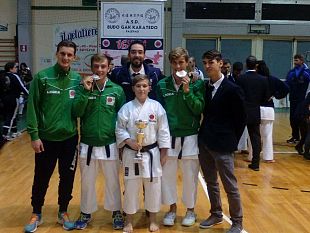 la-bushido-karate-do-accademy-ancora-una-volta-sul-gradino-piu-alto