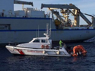 malore-a-bordo-evacuazione-medica-coordinata-dalla-guardia-costeria-di-mazara-del-vallo